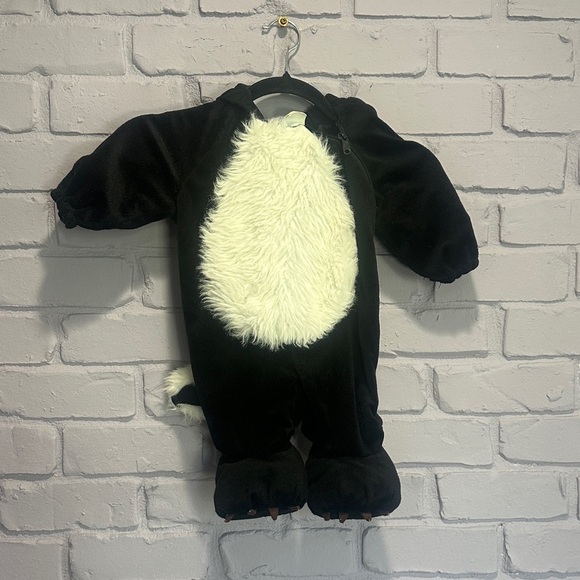 Adorable Costume for Kids Size 6-12 M - Picture 1 of 7